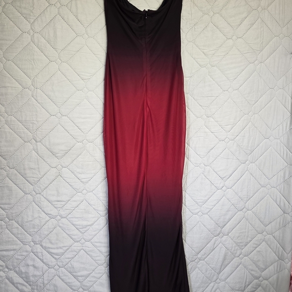 Fashion Nova Dresses & Skirts - Fashion Nova Ombré Lace Up Back Ball Gown Maxi Dress Sz M Red Black
Strapless